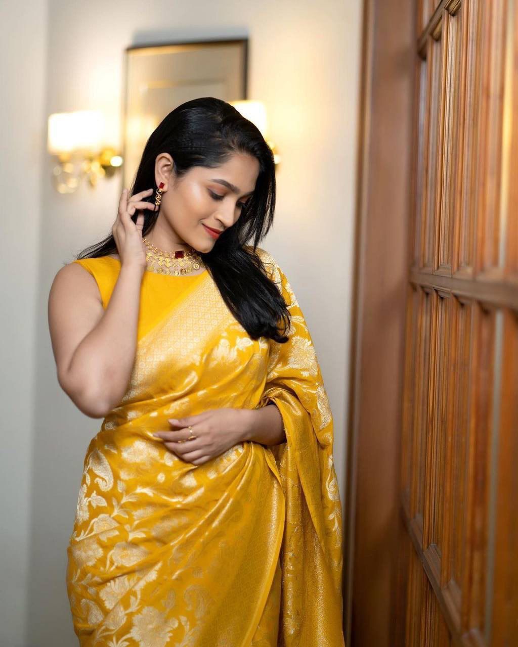 Gold Bim By Aab Soft Lichi Silk Wedding Wear Saree Wholesalers In Delhi